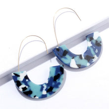 Load image into Gallery viewer, U Shape Resin Earrings